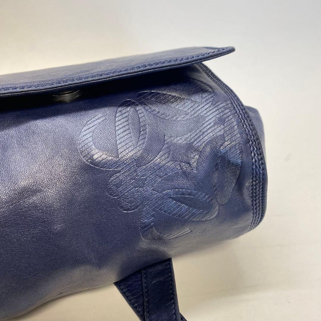 ロエベ ネイビー ナッパレザーショルダーバッグ アナグラム メタリック