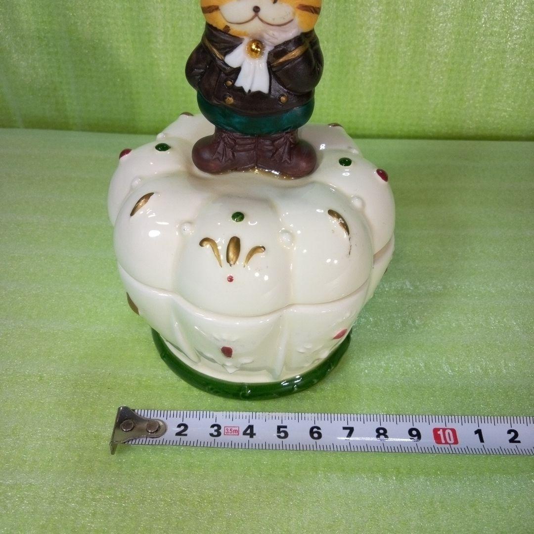 猫のフィギュア付きオルゴール　曲名:トイランド　小物入れ　陶器製？　レトロ