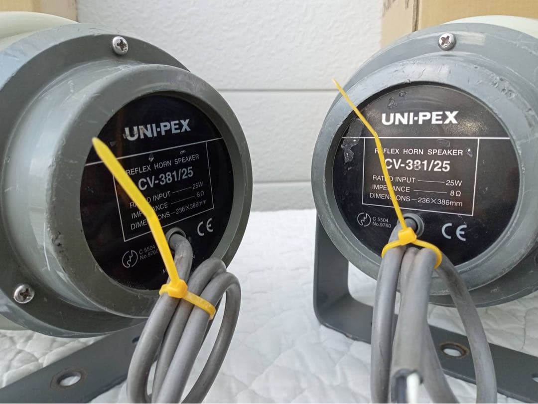 UNI-PEX　選挙スピーカー2台で50W　TOA　40W車載アンプ　マイク1本