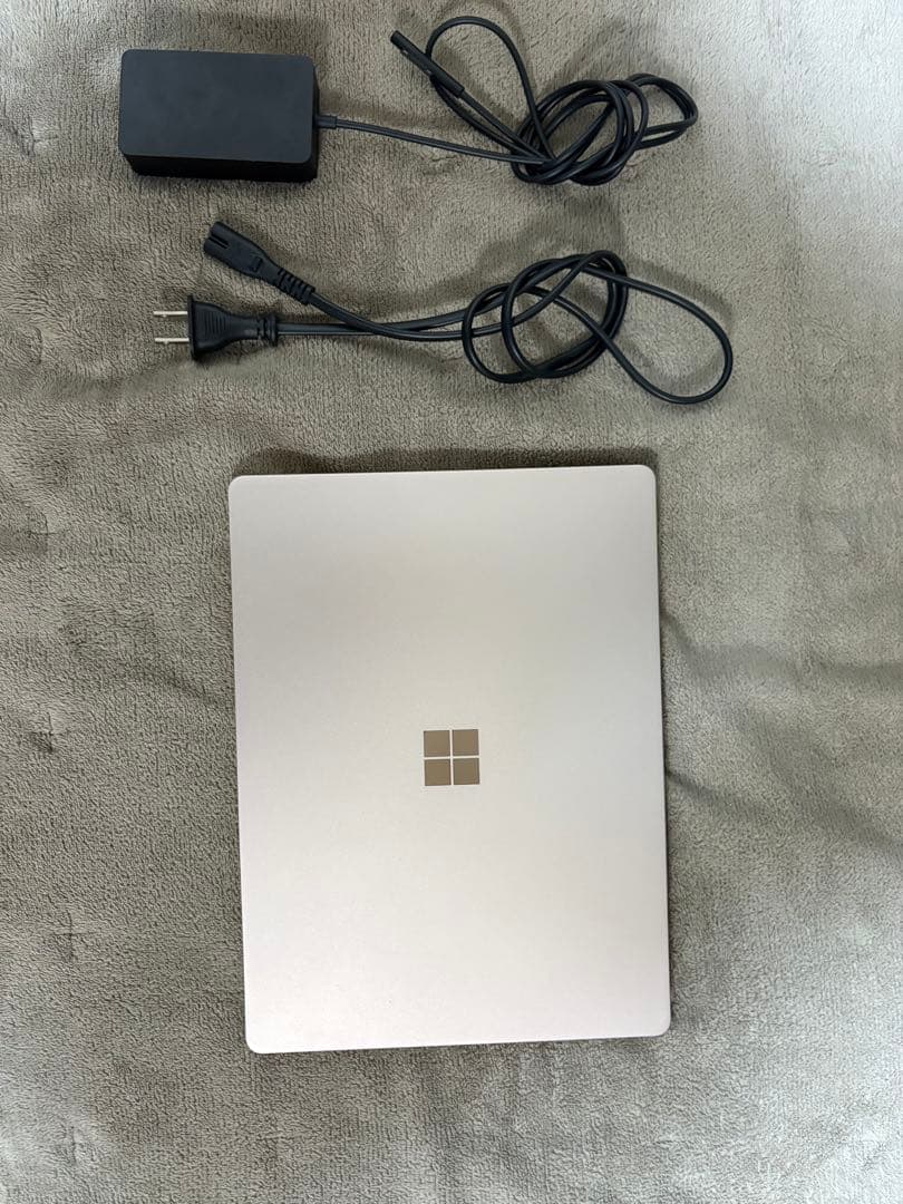 【美品】Microsoft Surface laptop go 2