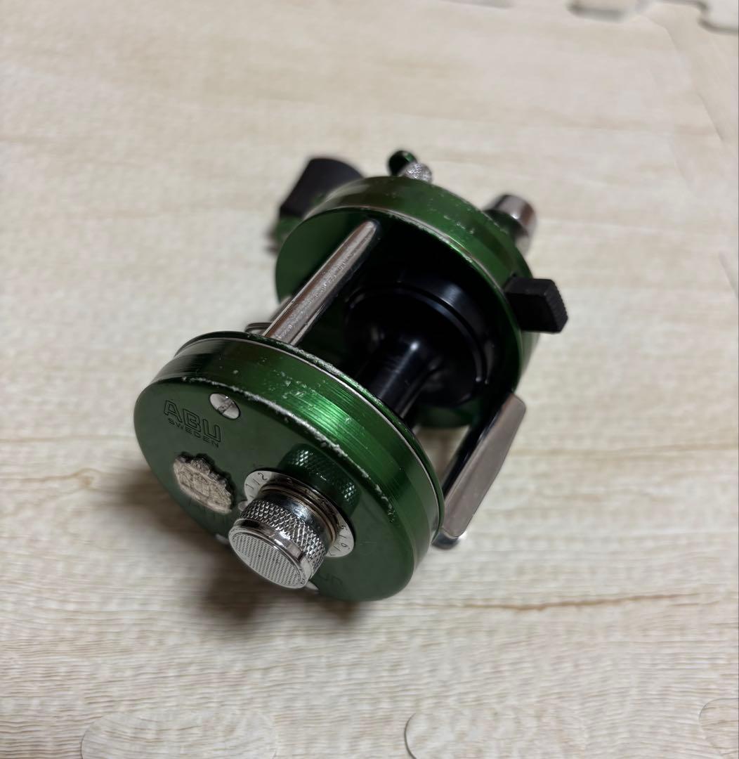 アブ アンバサダー2500C ノスタルジアグリーン