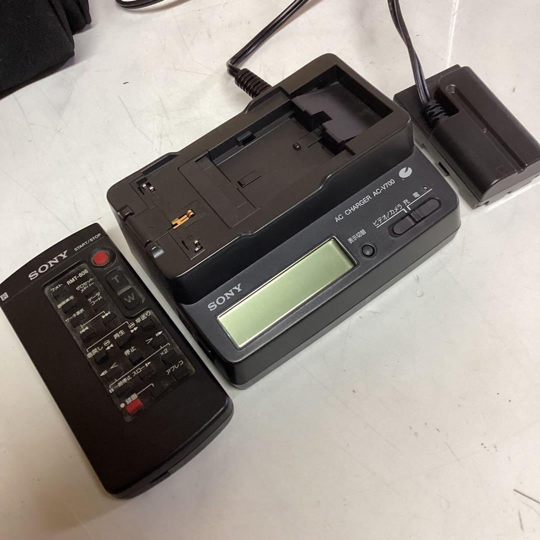 SONY DCR-TRV5 ビデオカメラ本体　ハンディカメラ　収納バック（H36