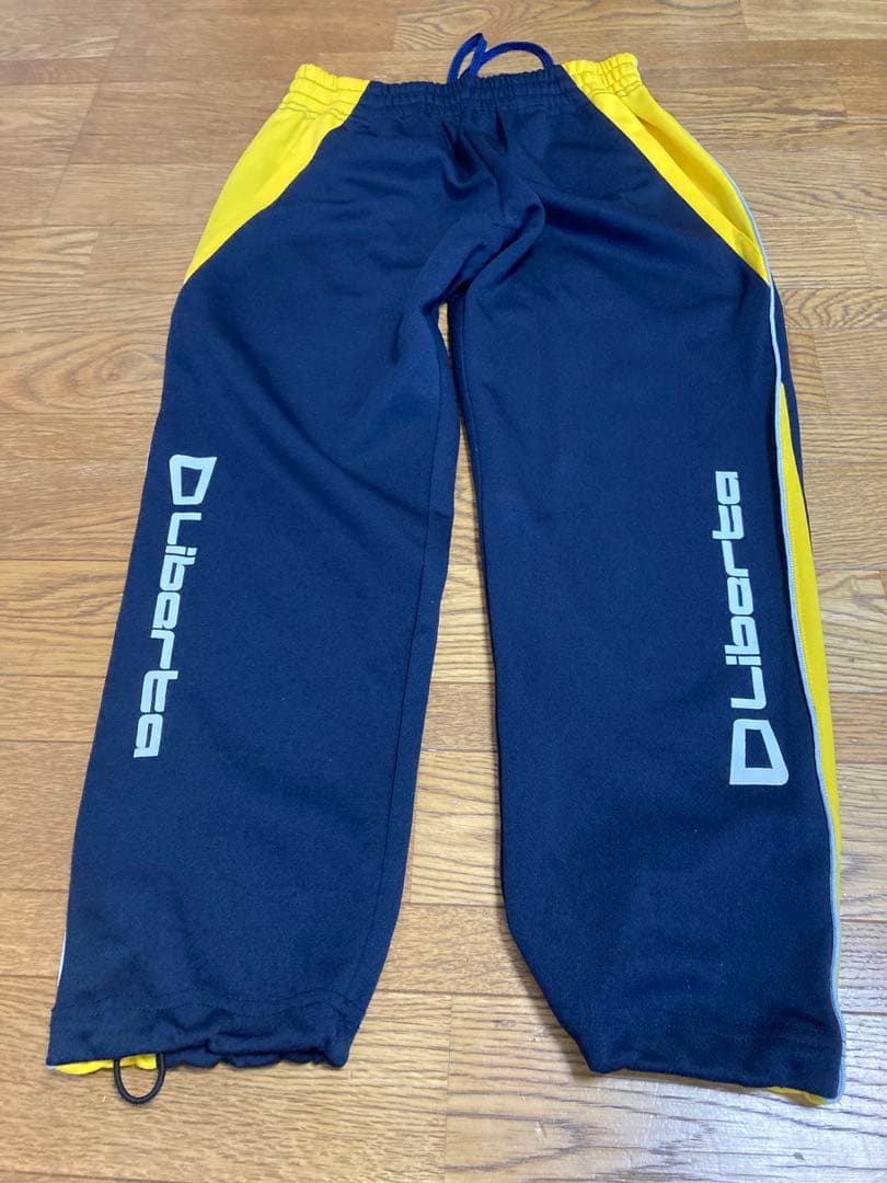 リベルタ⭐︎ジャージ上下セット　レガース付き
