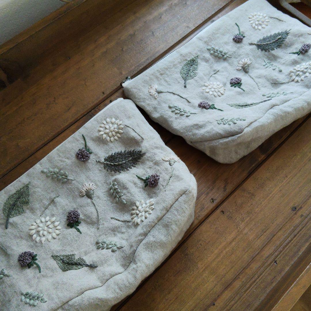 【ようこママ様オーダー専用ページ】リネン刺繍　ボートポーチ