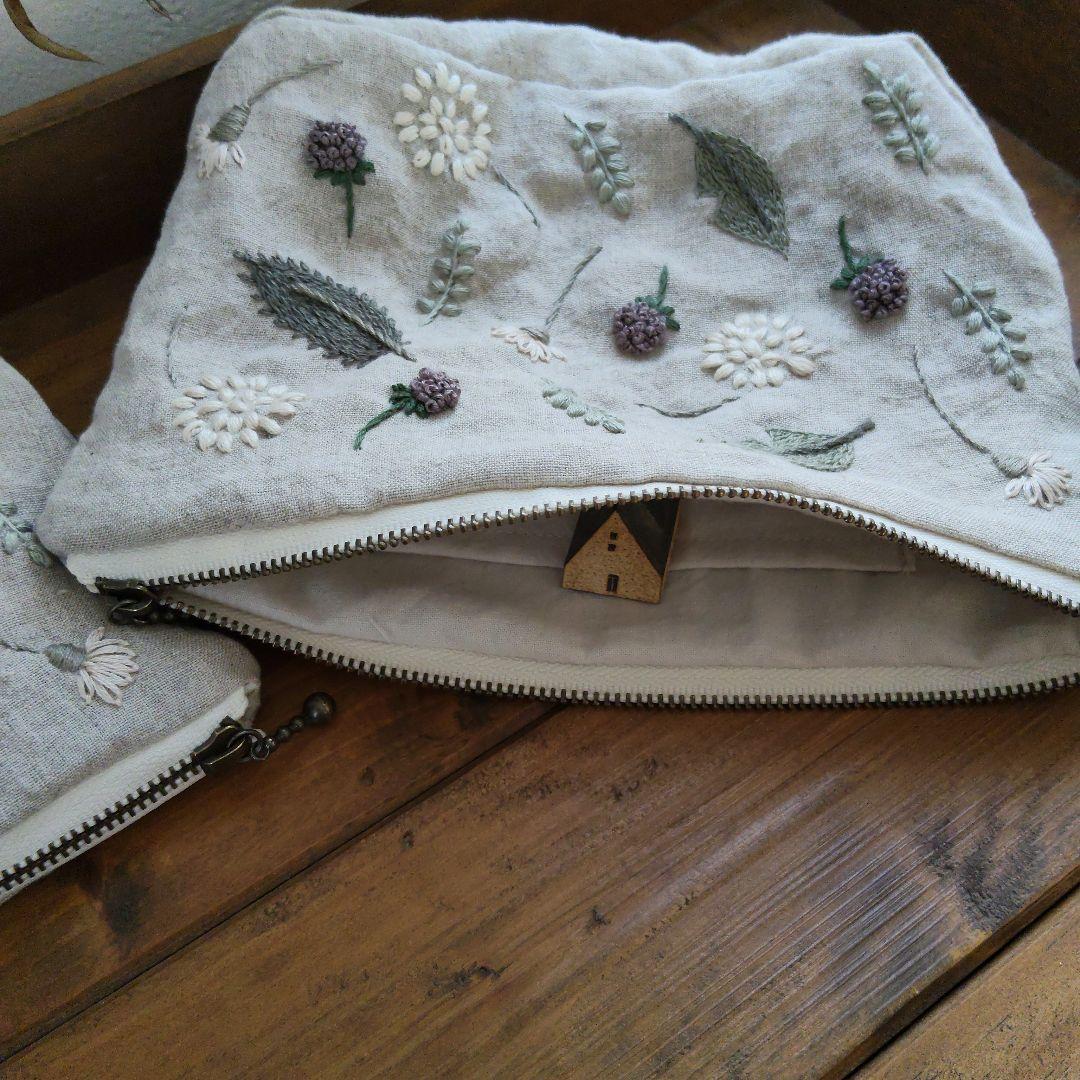 【ようこママ様オーダー専用ページ】リネン刺繍　ボートポーチ