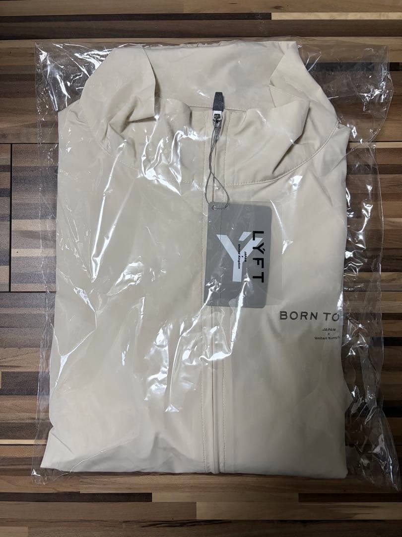 LYFT ナイロンジャケット　アイボリー