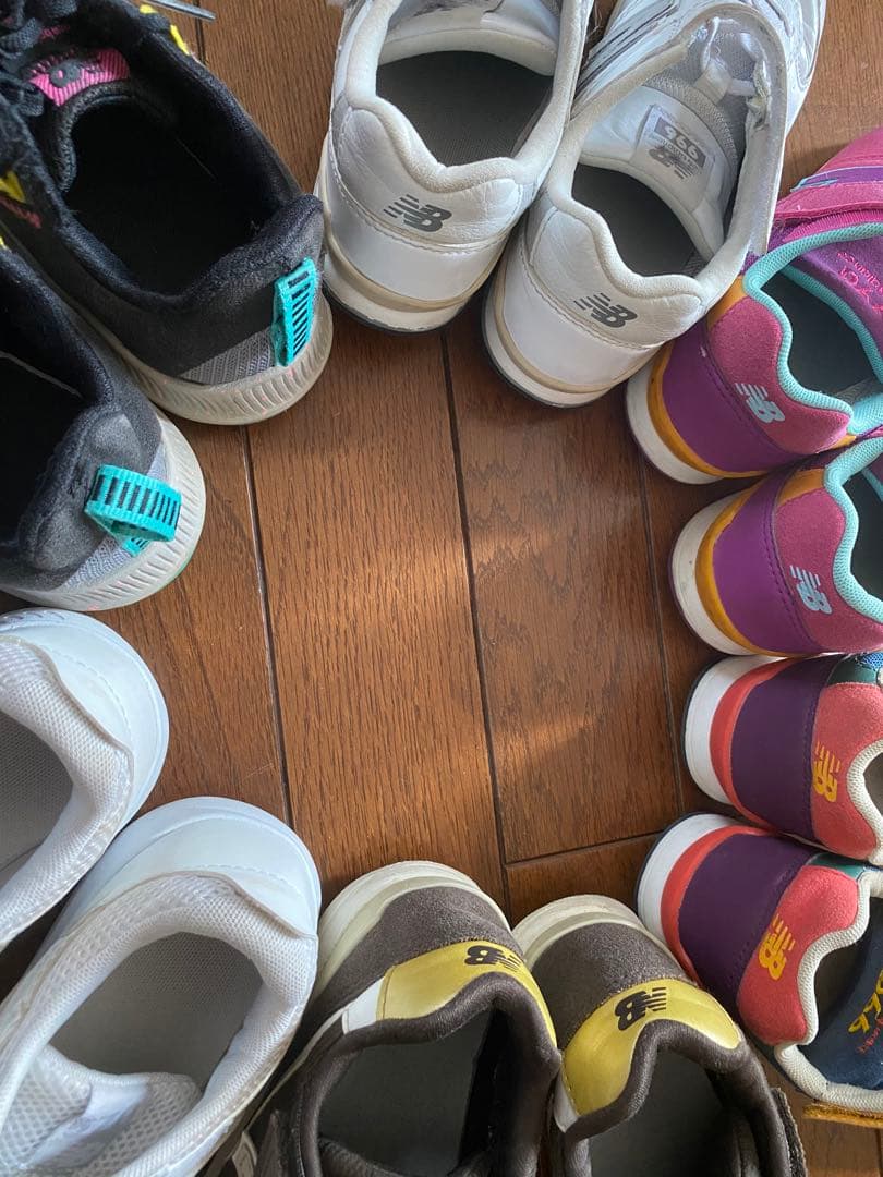 キッズ　NB ニューバランス　スニーカー（まとめ売り）
