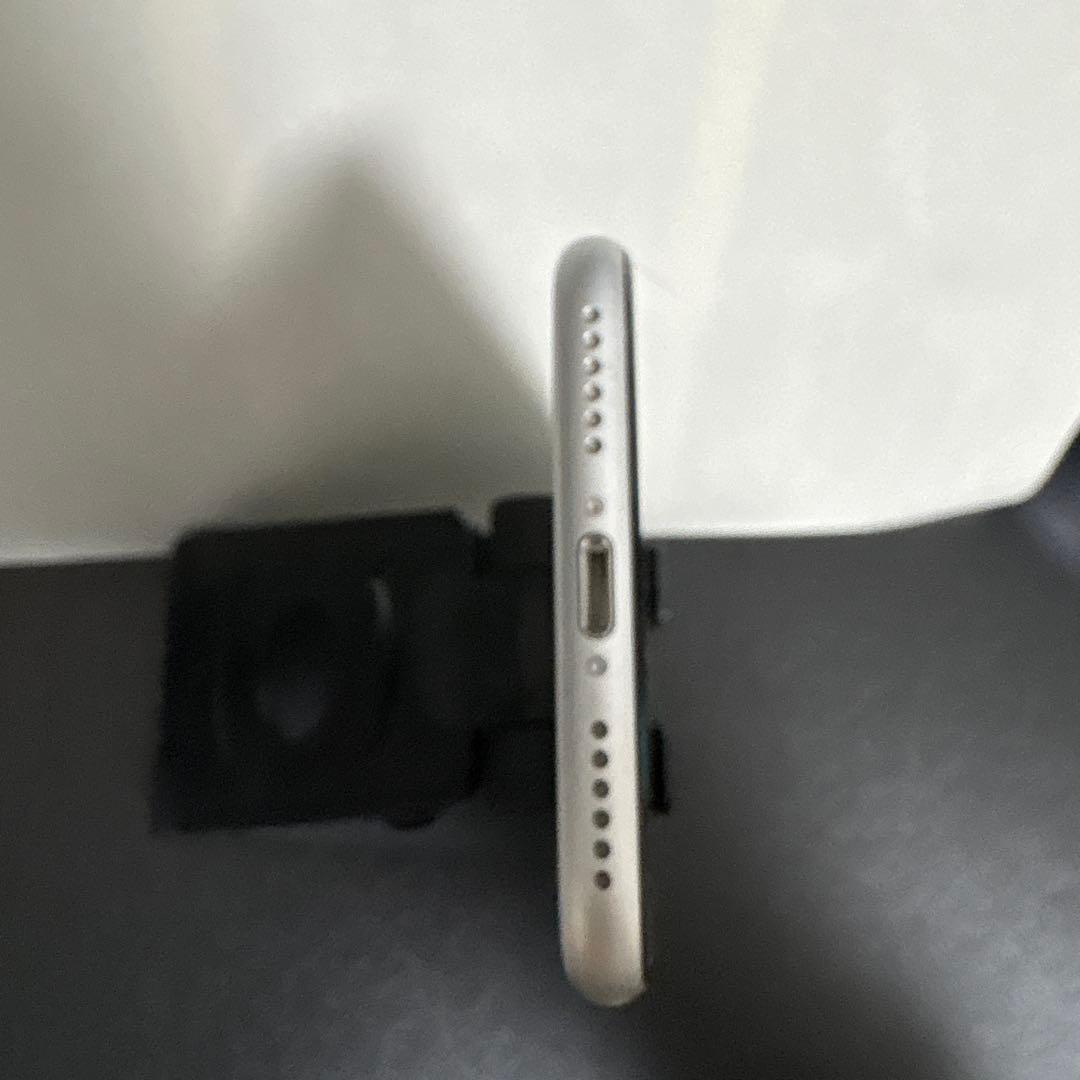 【美品】iPhone SE 第2世代 64GB ホワイト 電池容量85% 箱付