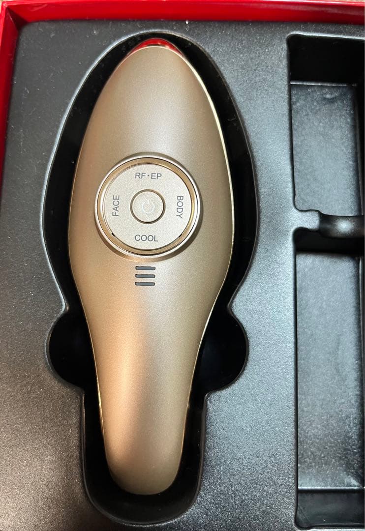 MEラボンエクラ 美顔器　IKKOプロデュース