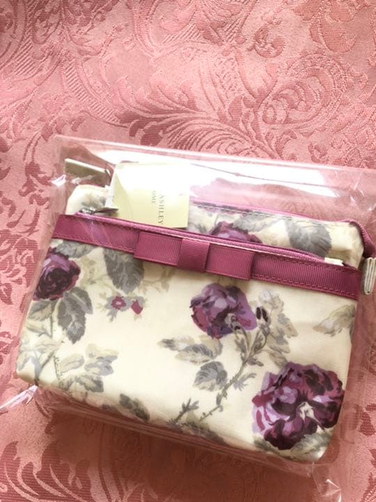 専用になりましたおまとめ　新品未使用　ローラアシュレイ　トイレタリー　バスマット