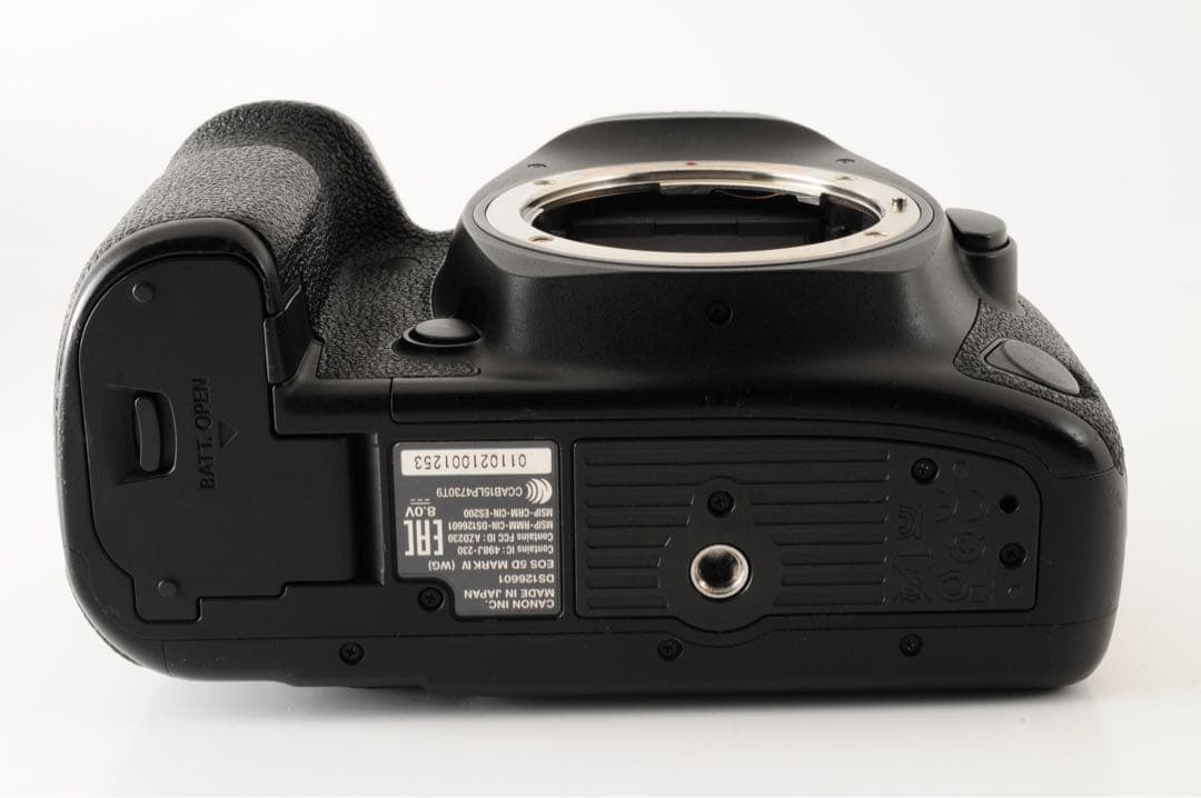 キャノン Canon EOS 5D Mark IV デジタル一眼
