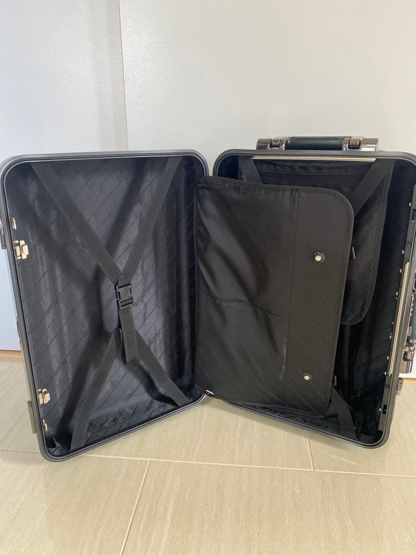 ゼロハリバートン スーツケース 機内持ち込み