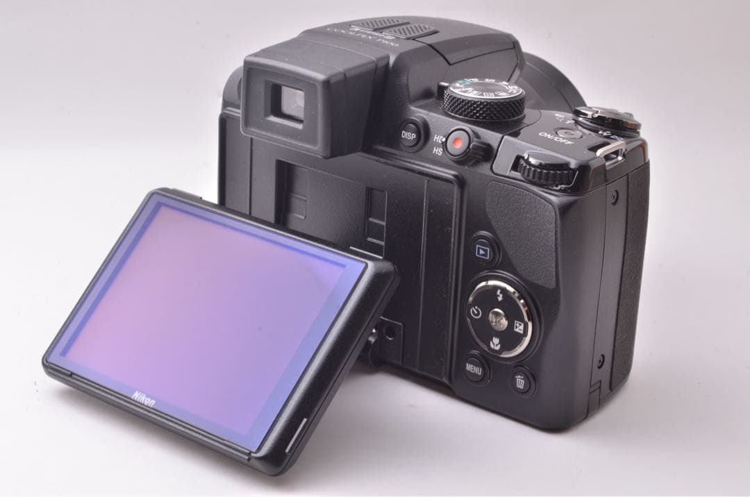 ニコン【簡単スマホ転送OK】Nikon　初心者カメラ　ネオ一眼レフ　P100