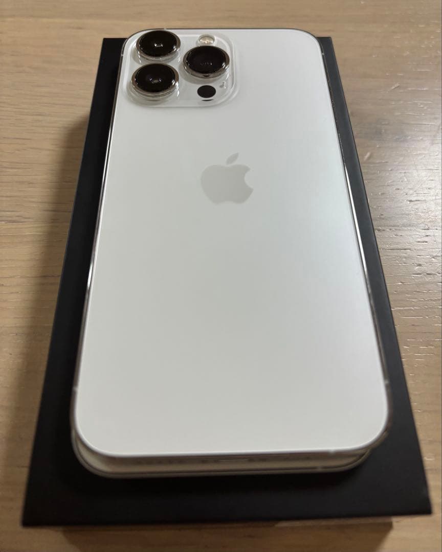 美品　Apple iPhone 13 Pro シルバー 512GB