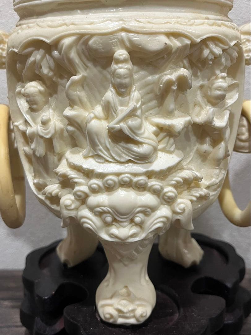 【送料込み】中国骨董　唐木台付き　彫刻　置物　象 大型香炉 手彫工芸品 三鼎型