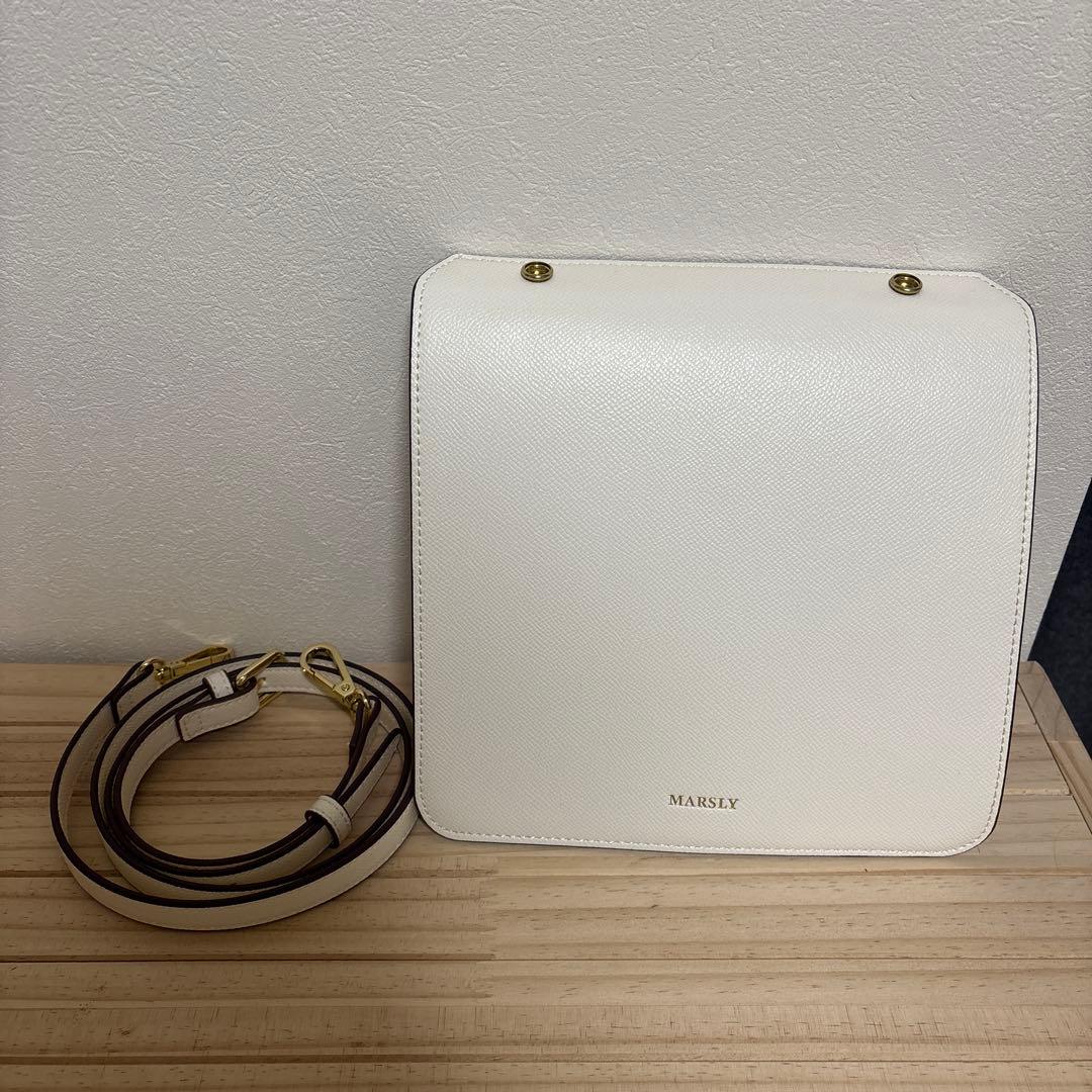 MARSLY マーズリー　フラップバッグ　痛バ　Off white ホワイト