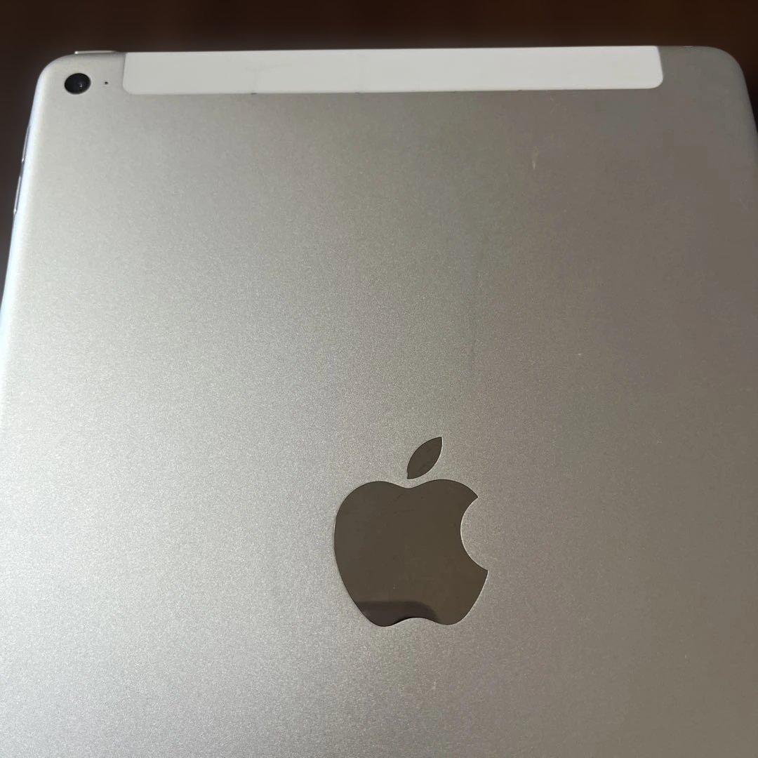 【iPad Air 2】第2世代 128GB Wi-Fi+Cellularモデル