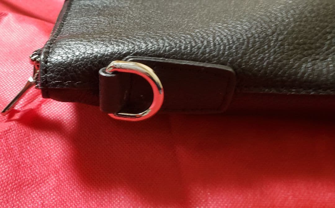 PRADA　プラダ ビジネスバッグ　A4収納 　三角ロゴ　レザー製　美品♪