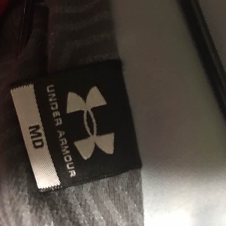 アンダーアーマー サイズMD