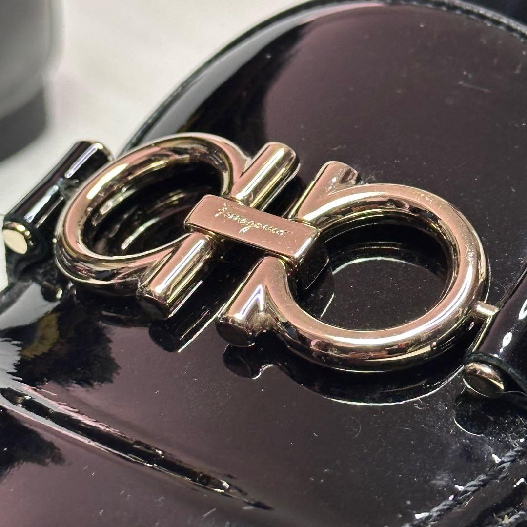 美品☆フェラガモ☆レディース☆パンプス☆エナメル☆ブラック☆サイズ7☆168