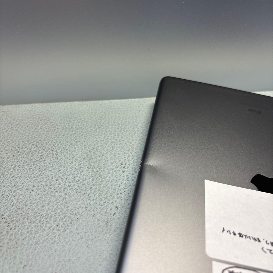 iPad 8 32G Wi-Fi＋sim.au PSEパッテリー新品100％