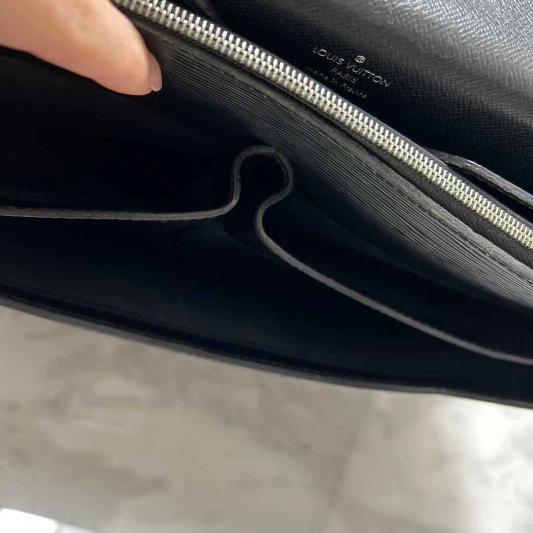 ※hee 週1出品 ルイヴィトン　エピ　ビジネスバック　レザー