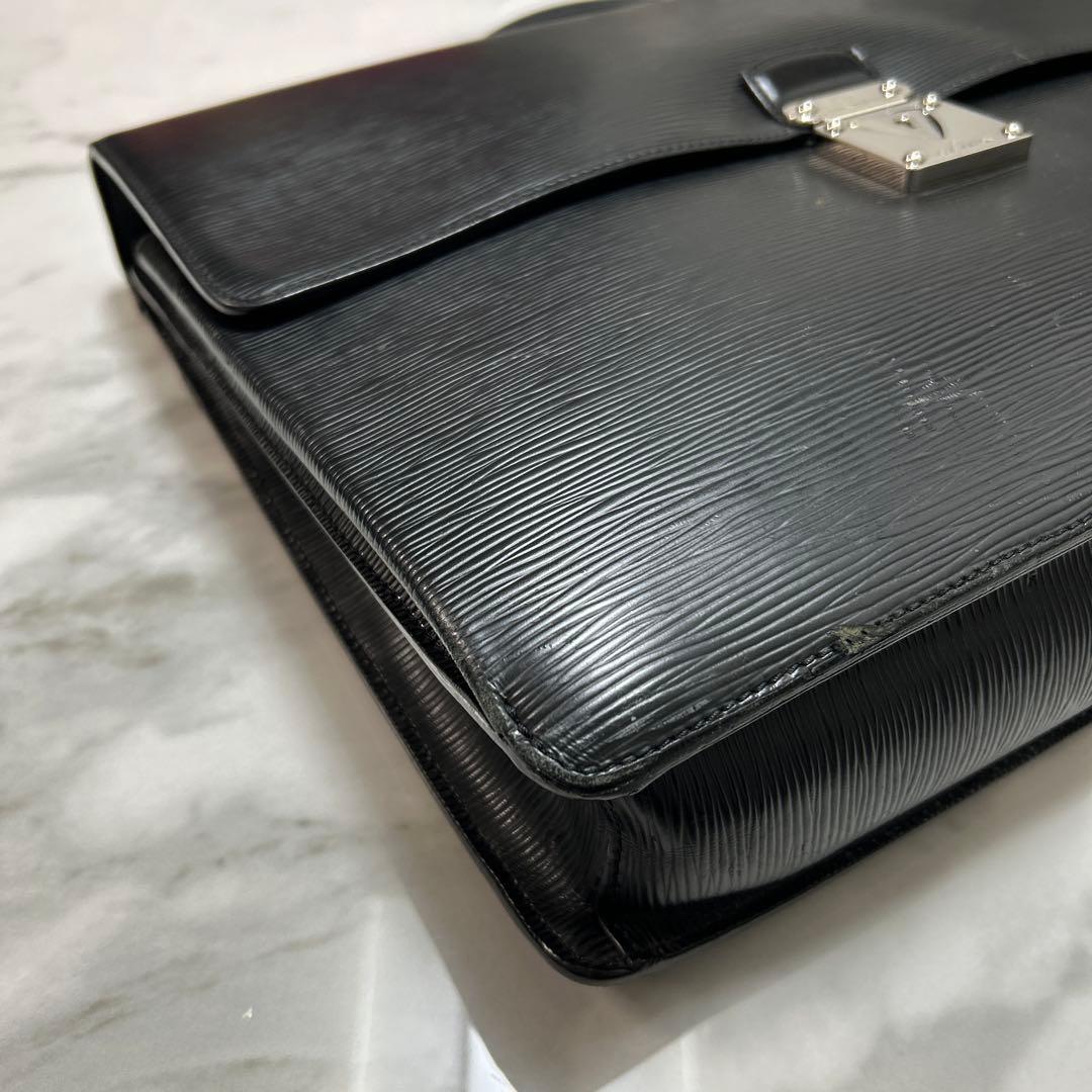 ※hee 週1出品 ルイヴィトン　エピ　ビジネスバック　レザー