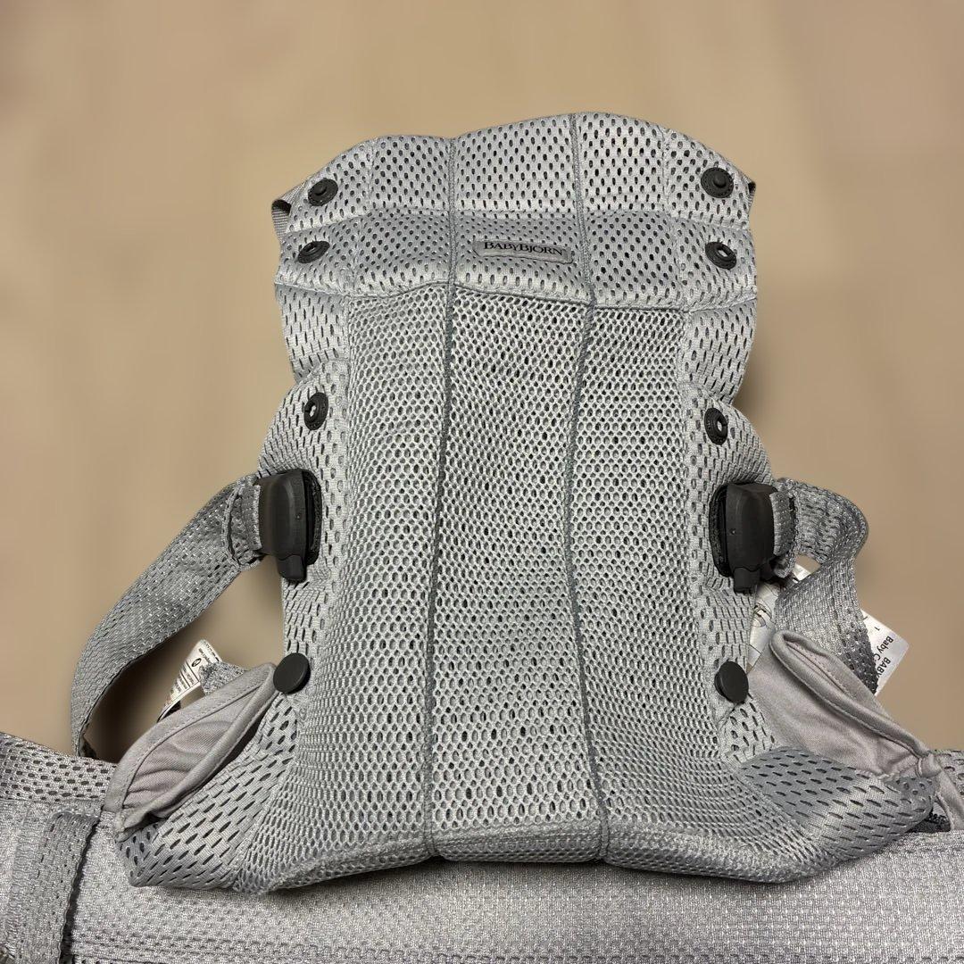 美品！BABYBJÖRN 抱っこ紐 ベビービョルン　ハーモニー　シルバー