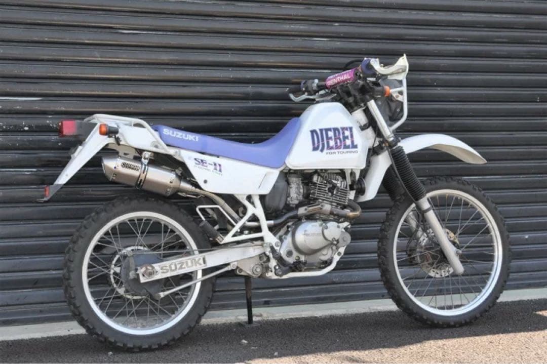 特別SALEスズキ ジェベル200ソリッド モタード 異形スリップオン マフラー