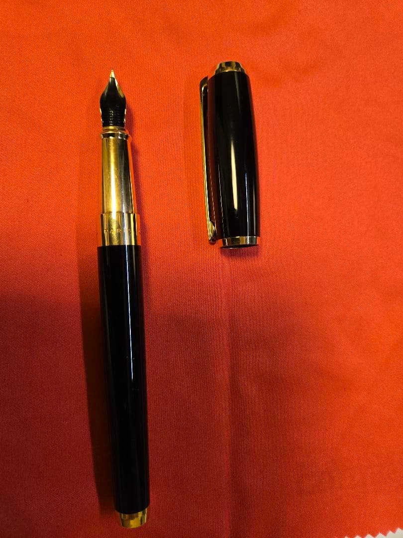 S.T. Dupont 万年筆 　ラインD　ブラックラッカー