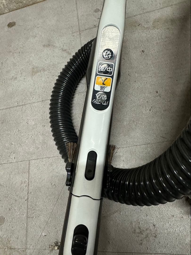 三菱電機 掃除機 TC-KSF11P-N 2024年製 軽量3.8kg