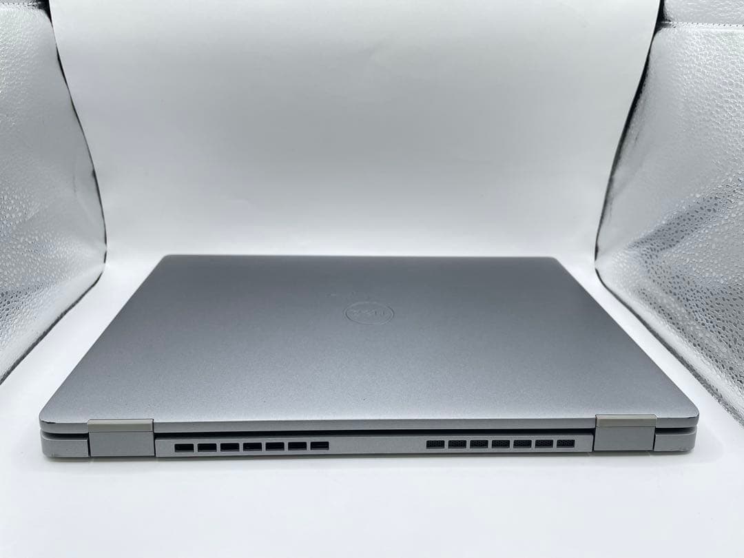 Dell Latitude 5330 i5 / 16GB / 256GB)中古品