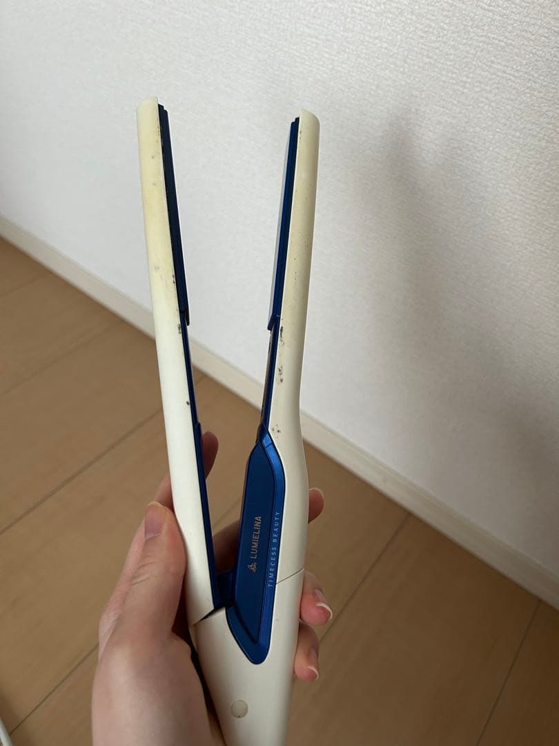 ストレートヘアアイロン ホワイト/ブルー 3D