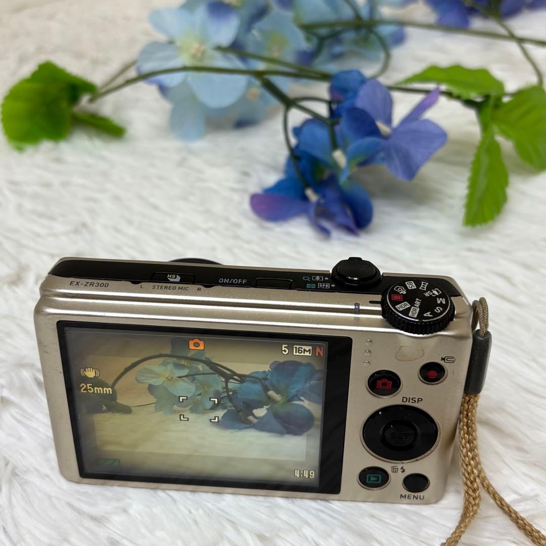 CASIO カメラ　エクシリム　EX-ZR300 ゴールド コンデジ　動作品