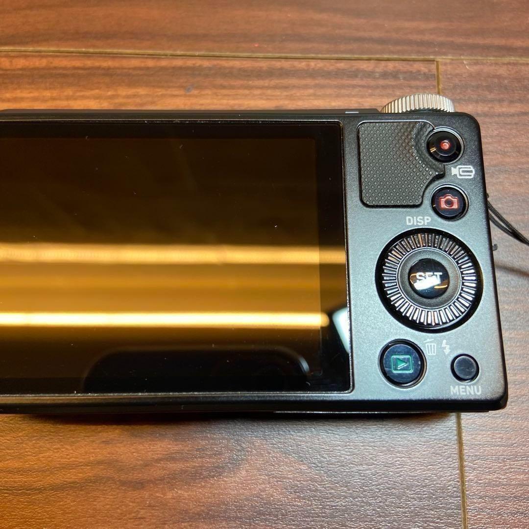 CASIO EXILIM EX-ZR700 デジカメ ほぼ新品 3817