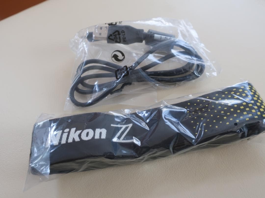 ニコン　Nikon Z50 ボディ　交渉OK　ショット数極少！　おまけつき