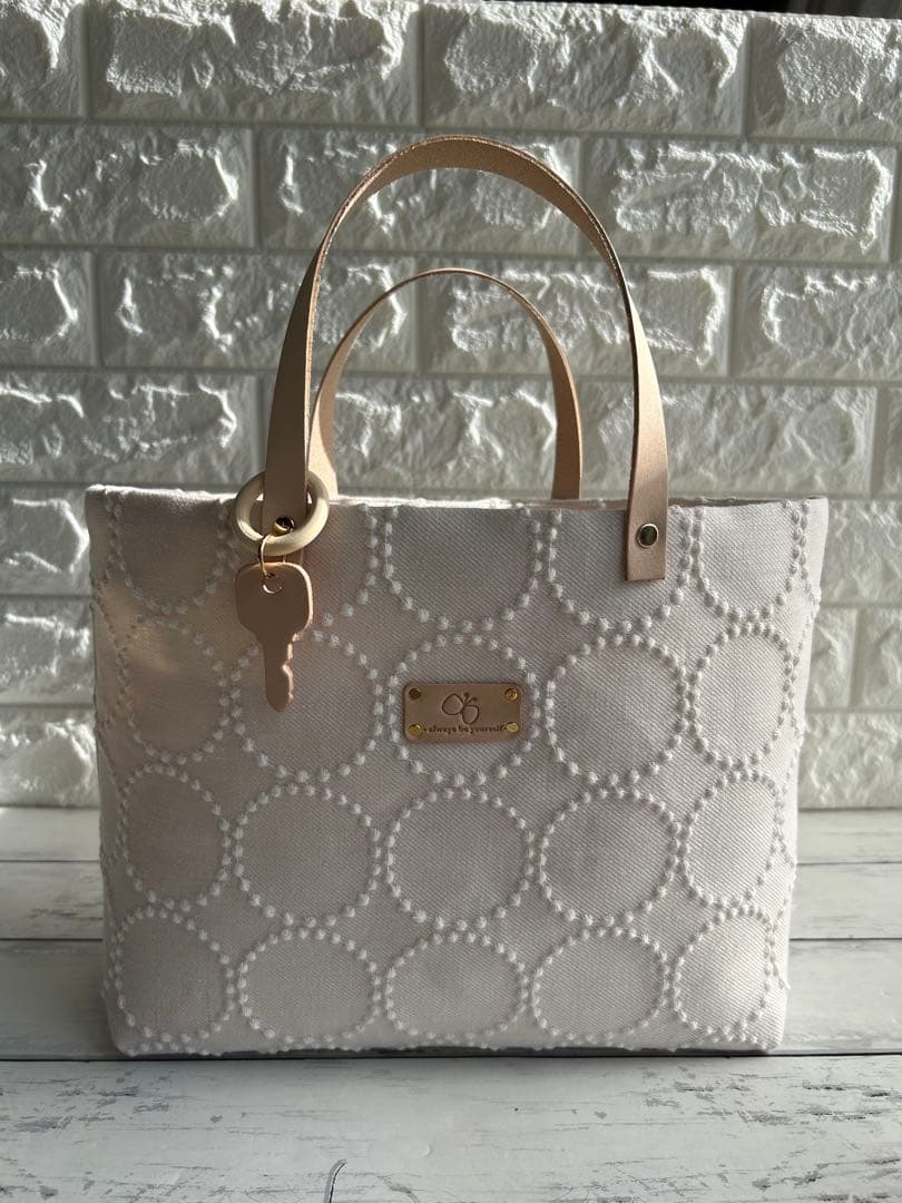 【1078】ミナペルホネンタンバリン　トートバッグ　ベージュ×ホワイト