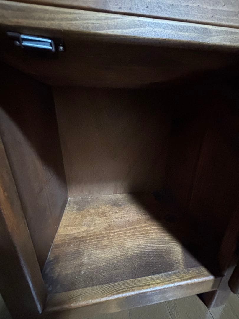 カントリーキャビネット