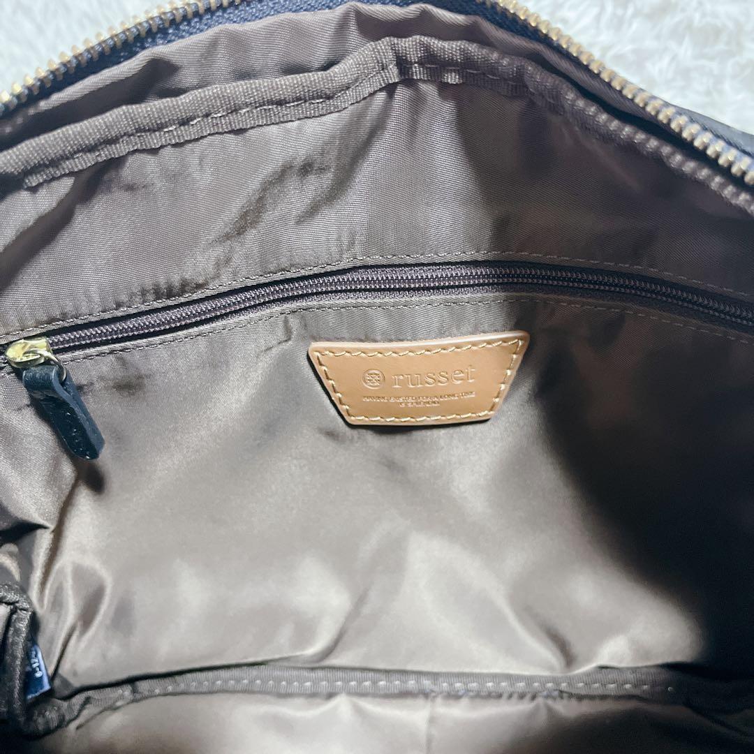 未使用品✨russet ショルダーバッグ　モノグラム　総柄　紺　ロゴ金具　保存袋