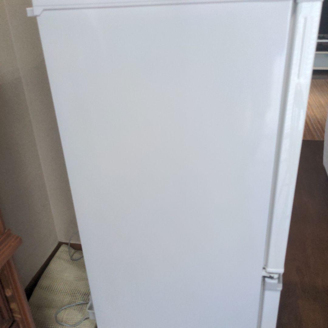 ホワイト冷蔵庫 シンプルデザイン