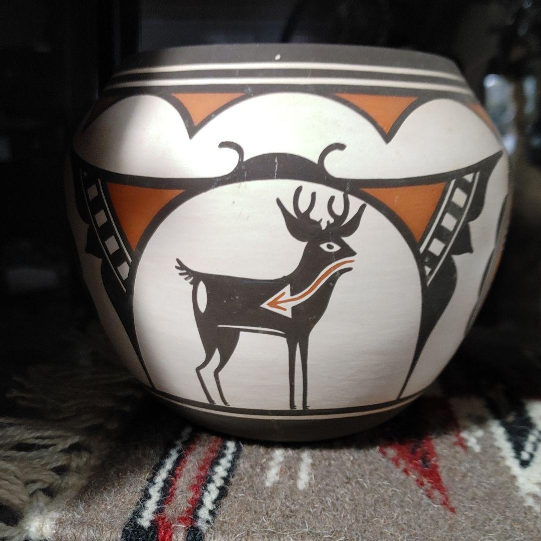ズニZUNI ポタリー　ネイティブアメリカン　インディアンジュエリー