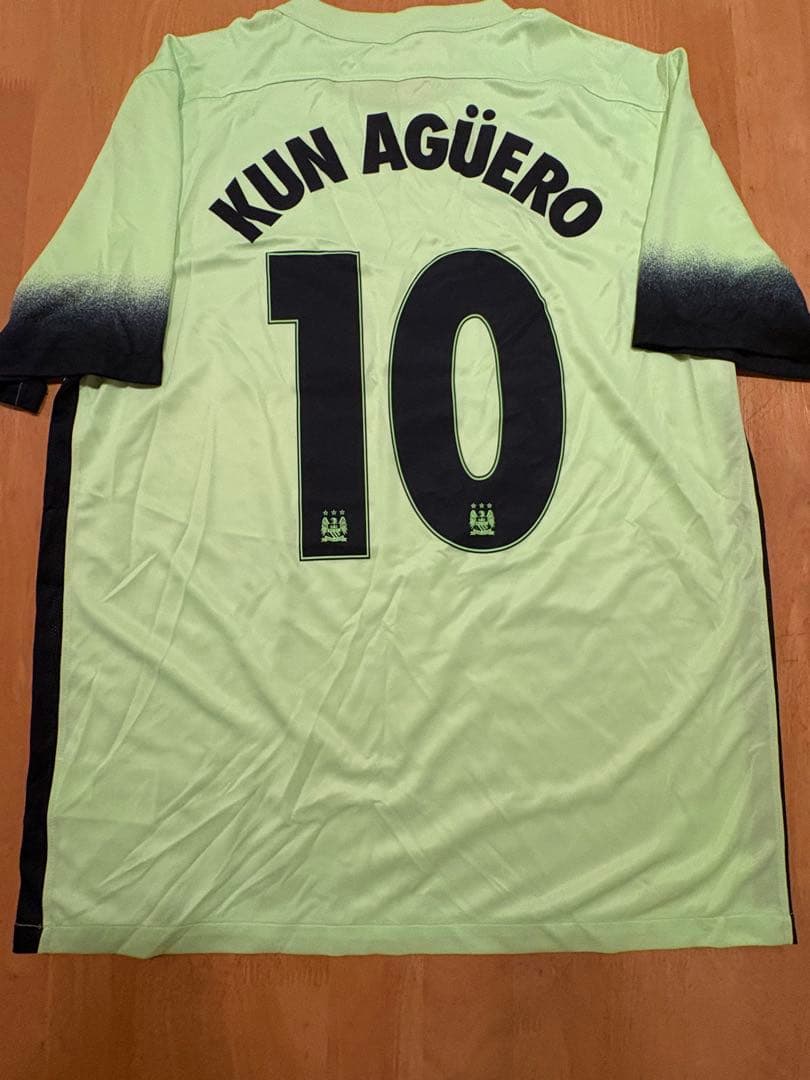 正規品 中古 美品 マンチェスターシティ15/16 3rd L アグエロ