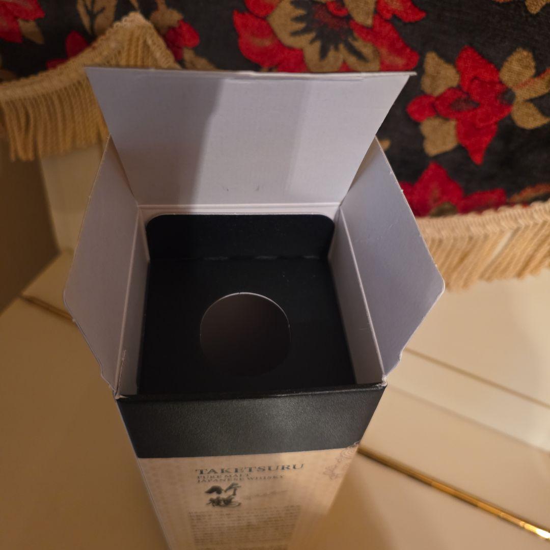 (新)<入手困難> 竹鶴 PURE MALT (最安値) 8500円 !