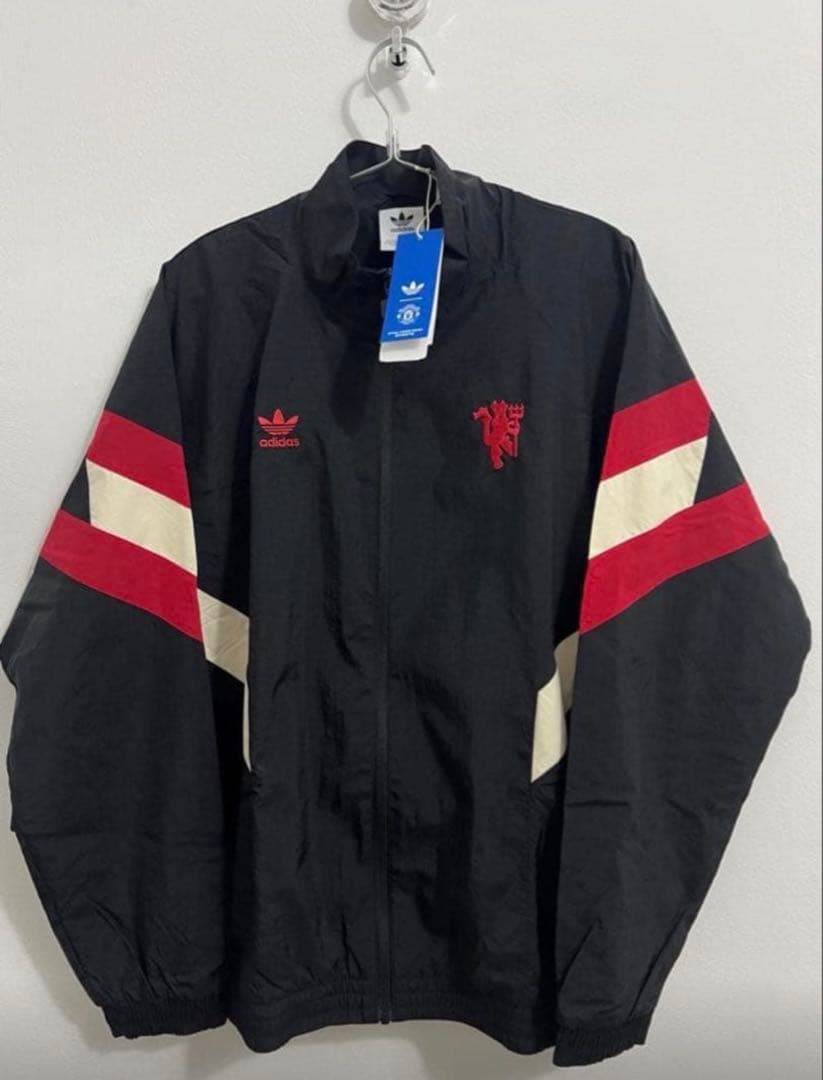 新品M マンチェスターユナイテッド トラックトップ アディダス　IS6525