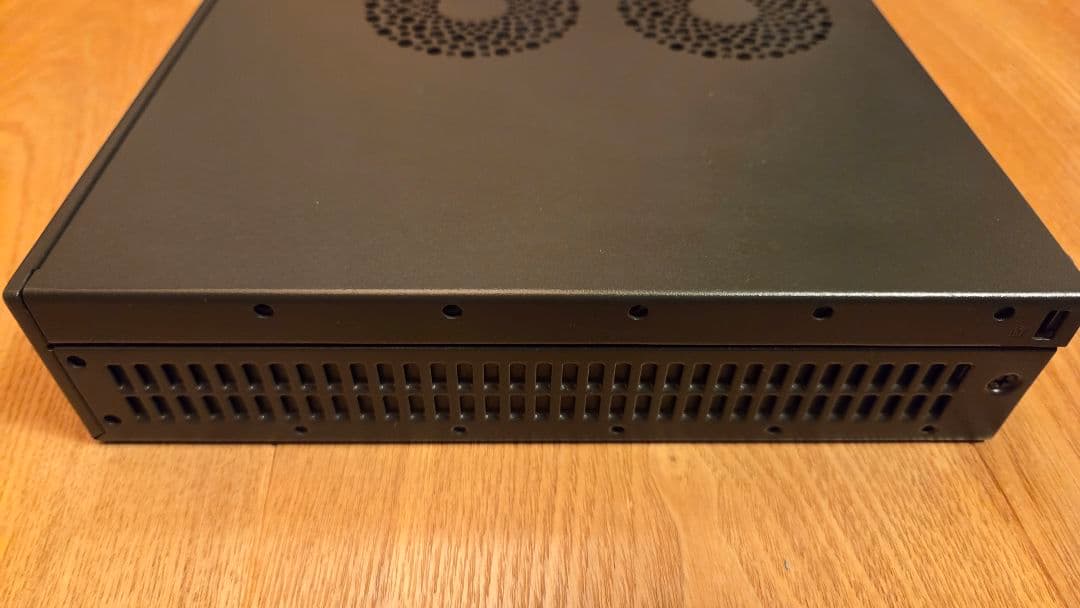 Shuttle ベアボーンキット DS61 V1.1