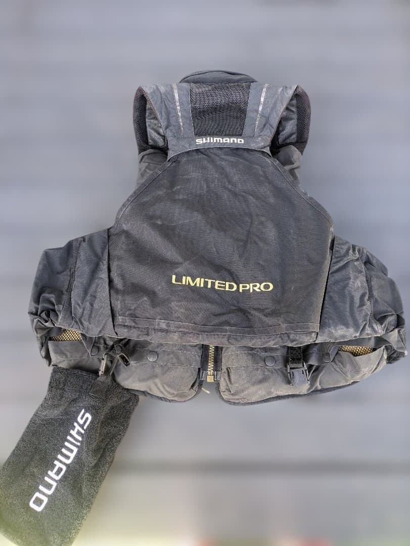 SHIMANO LIMITED PRO ライフジャケット 黒