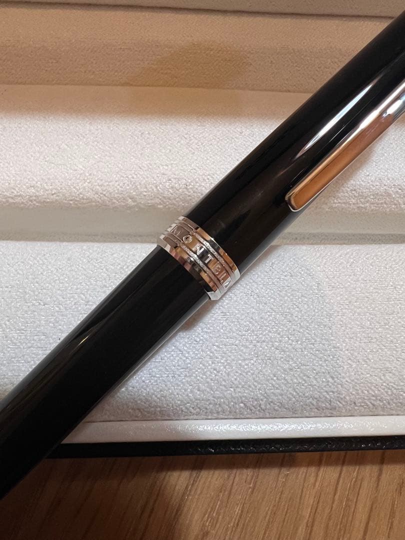 MONT BLANC ボールペン　刻印あり