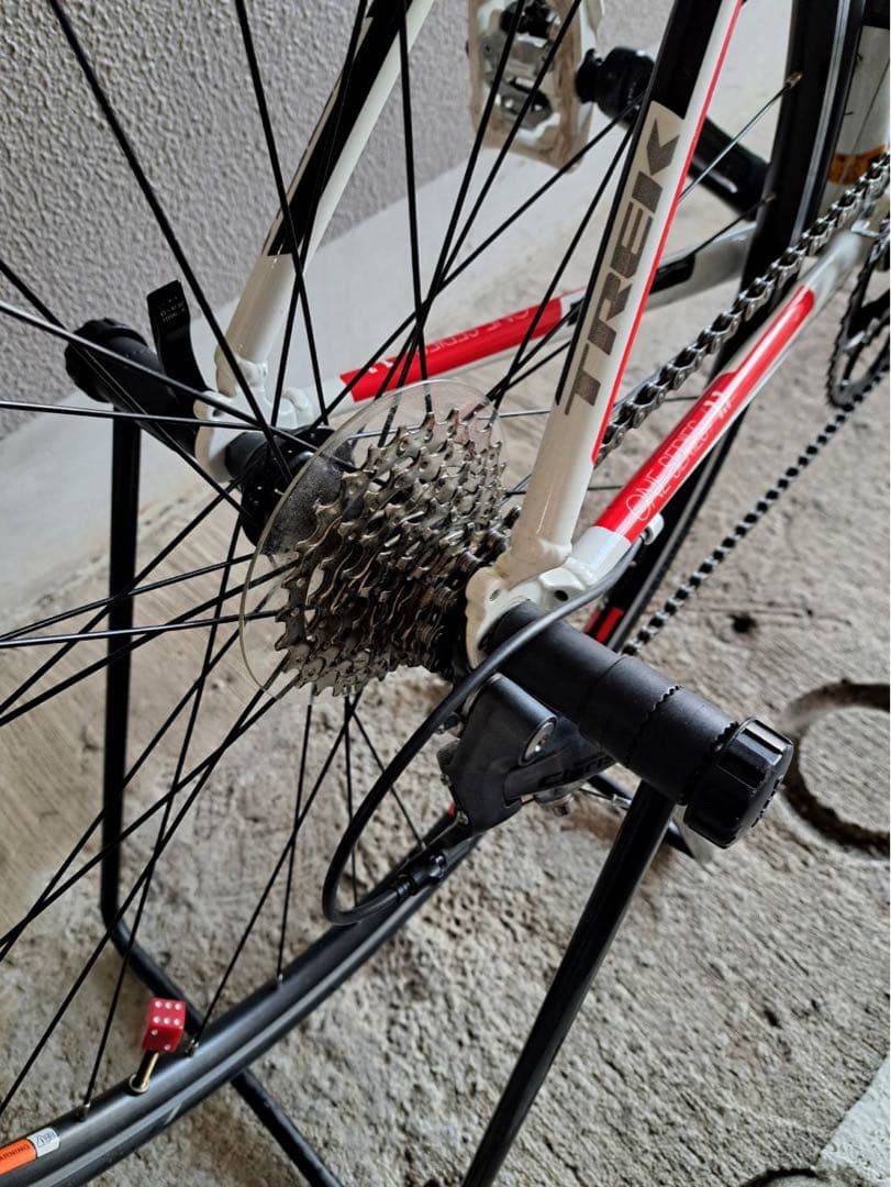 TREK 1.1 ロードバイク ホワイト50 付属品付き