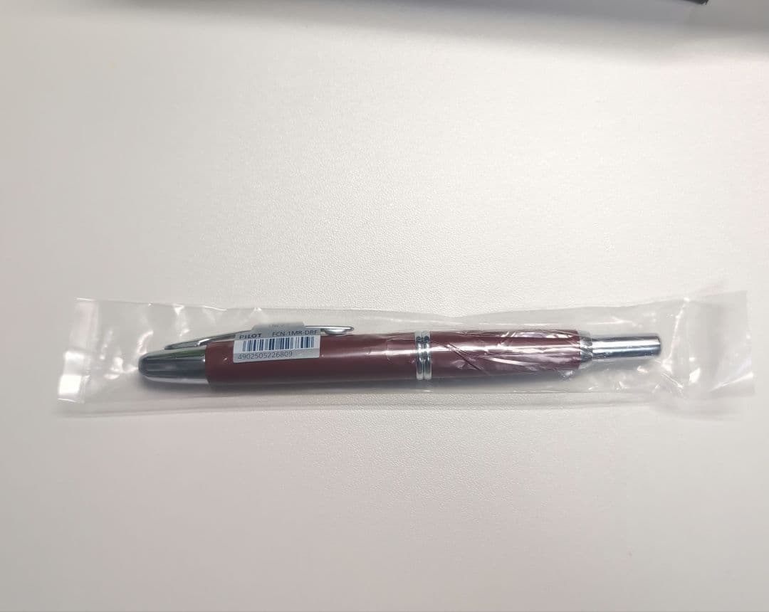 PILOT パイロット キャップレス 万年筆 FCN-1MR-DRF 細字