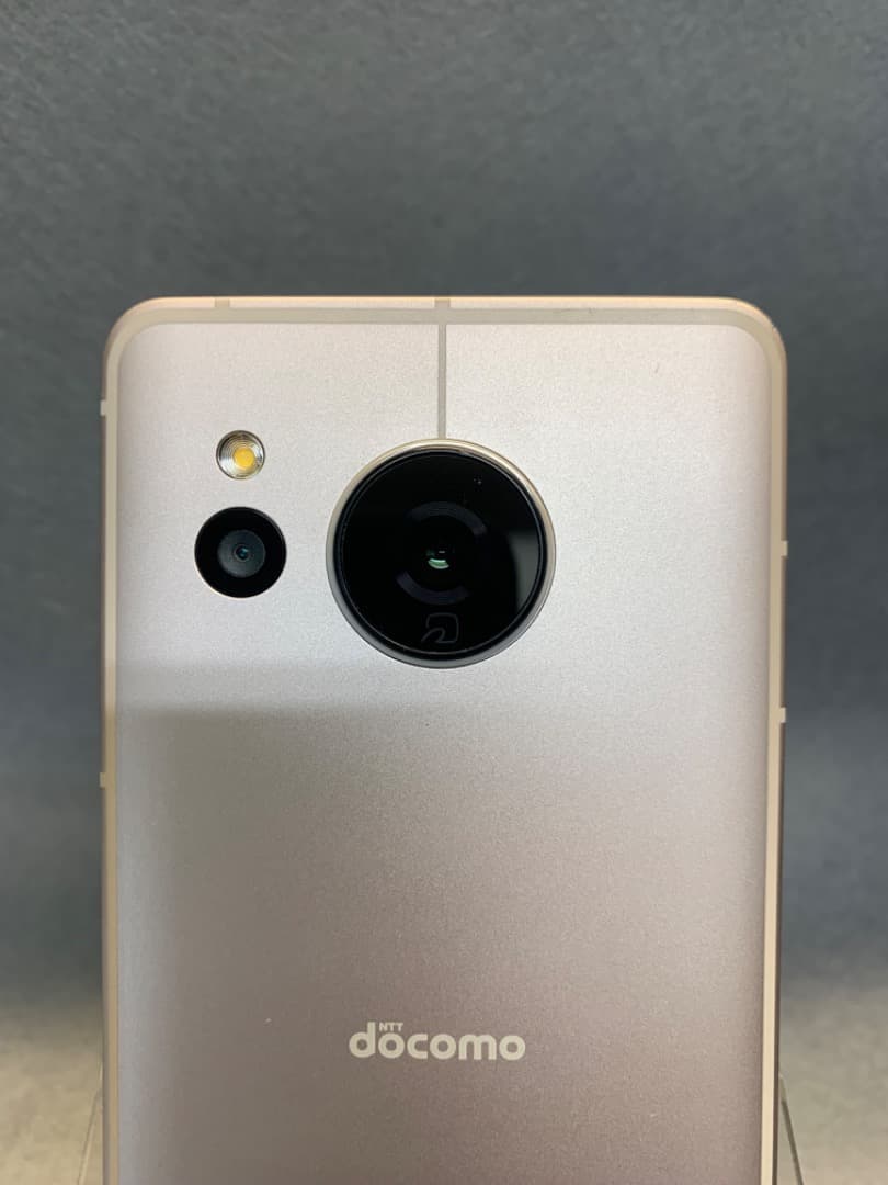 美品　国内版　SIMフリー　AQUOS SENSE8 128GB ゴールド色